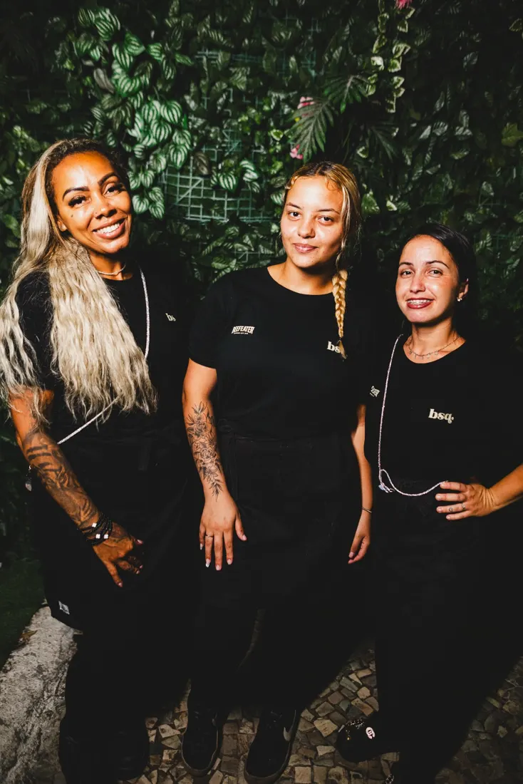 Equipe do bar treinada